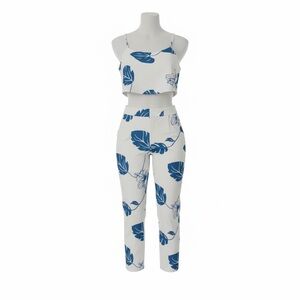 CROP BLUE AND WHITE  HAWAIIAN SET